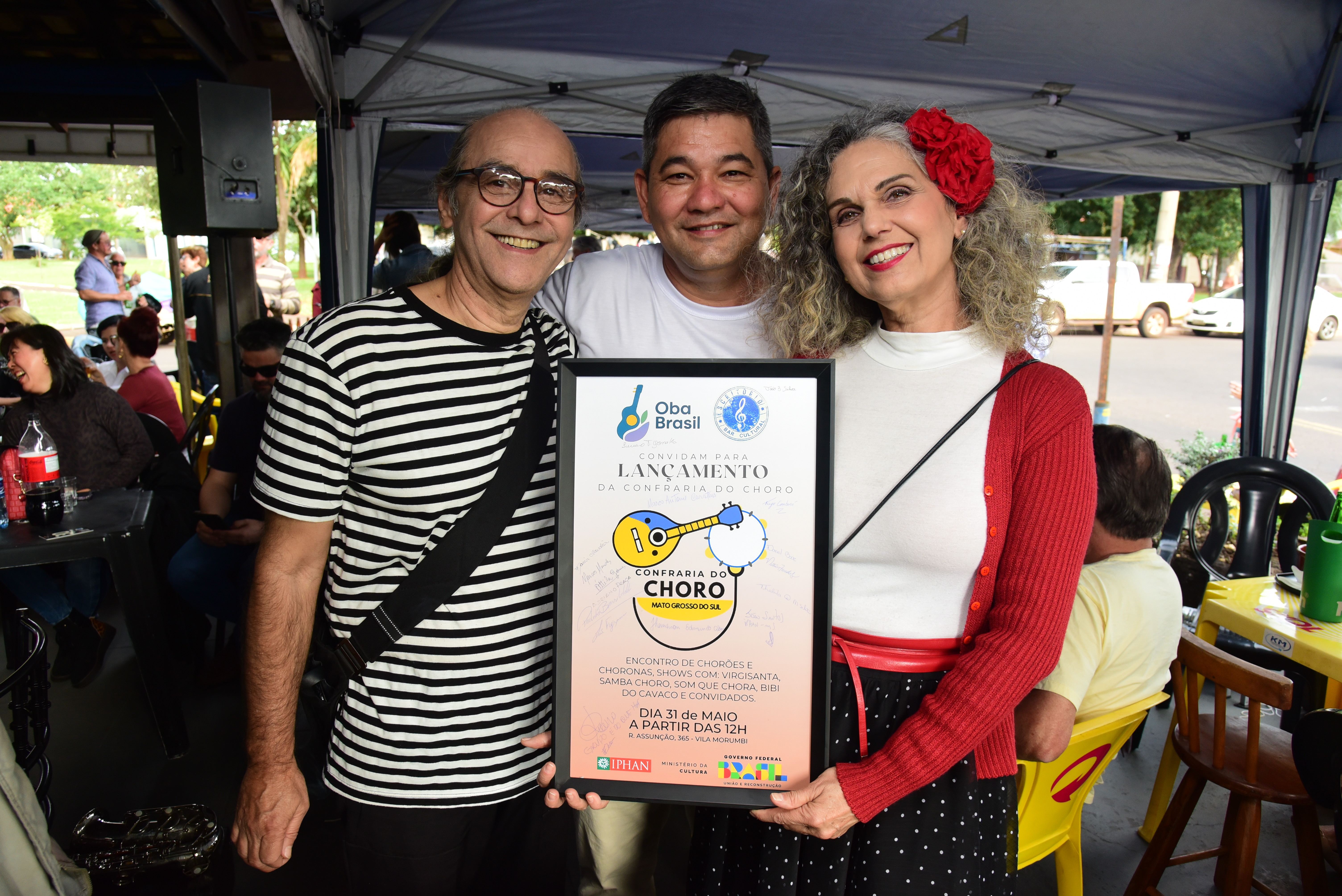 Ilustração lateral esquerda